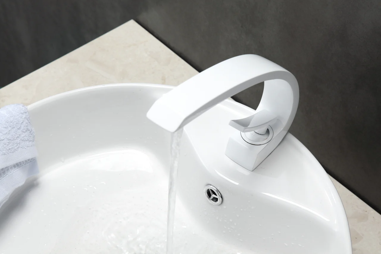 Kubebath Aqua Arcco Single Hole Mount Bathroom Vanity Faucet - Image 7